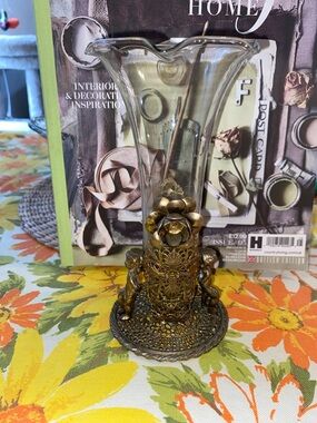 Vintage filigree, gold tone, metal cherubs angels on crumpet fluted glass vase